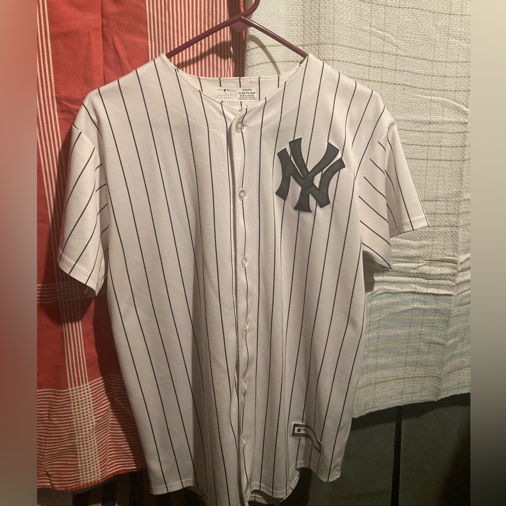 Youth XL Extra Large New York Yankees Jersey 26 LeMahieu MLB